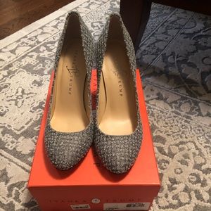 Ivanka Trump Janie Pump size 7.5M